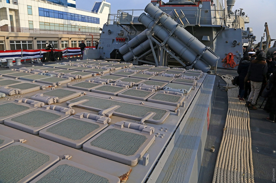 Lần đầu tiên USS Donald Cook có mặt ở Biển Đen là vào năm 2007. Kể từ đó tới nay, khu trục hạm này thường xuyên quay lại vùng biển này vài lần mỗi năm. Nguồn ảnh: Sina.