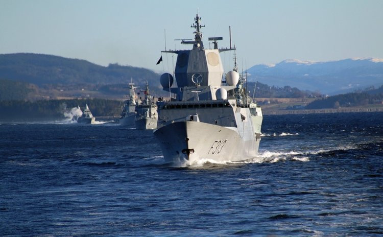 Một vũ khí săn ngầm cực kỳ nguy hiểm khác của NATO đó là các loại tàu chiến và khinh hạm hiện đang sử dụng trong biên chế của các nước thành viên. Đây được coi là thứ vũ khí nguy hiểm nhất đối với lực lượng tàu ngầm của Nga hiện nay. Nguồn ảnh: BI.