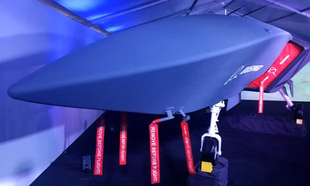 Có chiều dài 11,6 mét và có tầm bay tối đa lên đến 3.700 km, loại máy bay này được cho là sẽ có khả năng hoạt động đa năng, phù hợp với nhiều nhiệm vụ khác nhau. Trong đó, quan trọng nhất vẫn là mục đích trinh thám. Nguồn ảnh: Guardian.