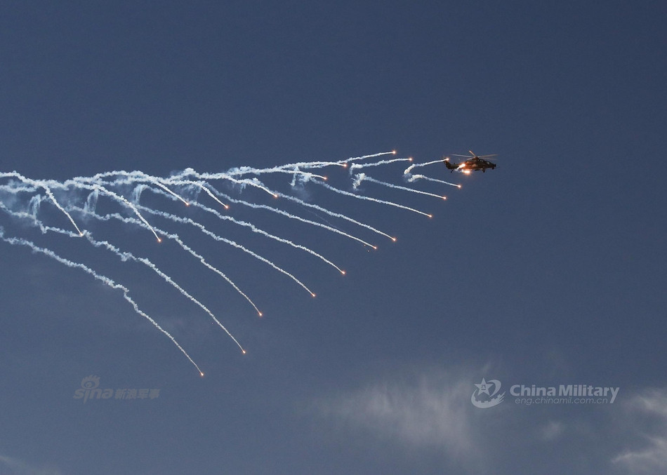 Khi thực hiện nhiệm vụ đối không, Z-10 sẻ sử dụng các loại tên lửa PL-5, PL-7 hoặc PL-9. Tối đa Z-10 mang theo được bốn tên lửa không đối không. Nguồn ảnh: Sina.