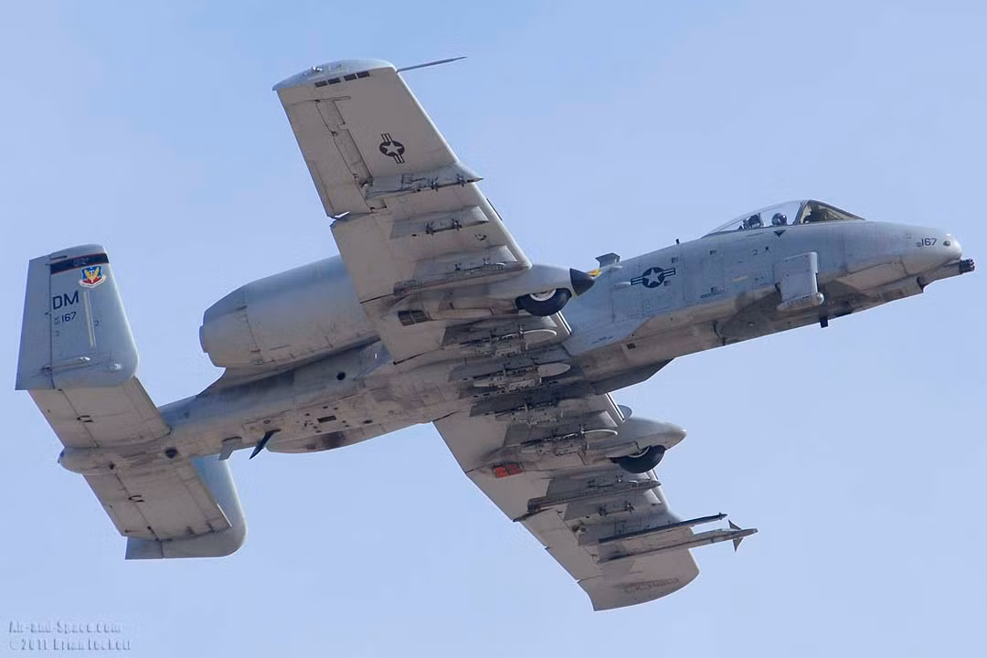 Hiện tại loại tên lửa này đang được sử dụng bởi lực lượng Không quân của khoảng 40 quốc gia trên thế giới, tuy nhiên chỉ duy nhất Mỹ là quốc gia sở hữu cường kích cơ A-10. Nguồn ảnh: Sina.