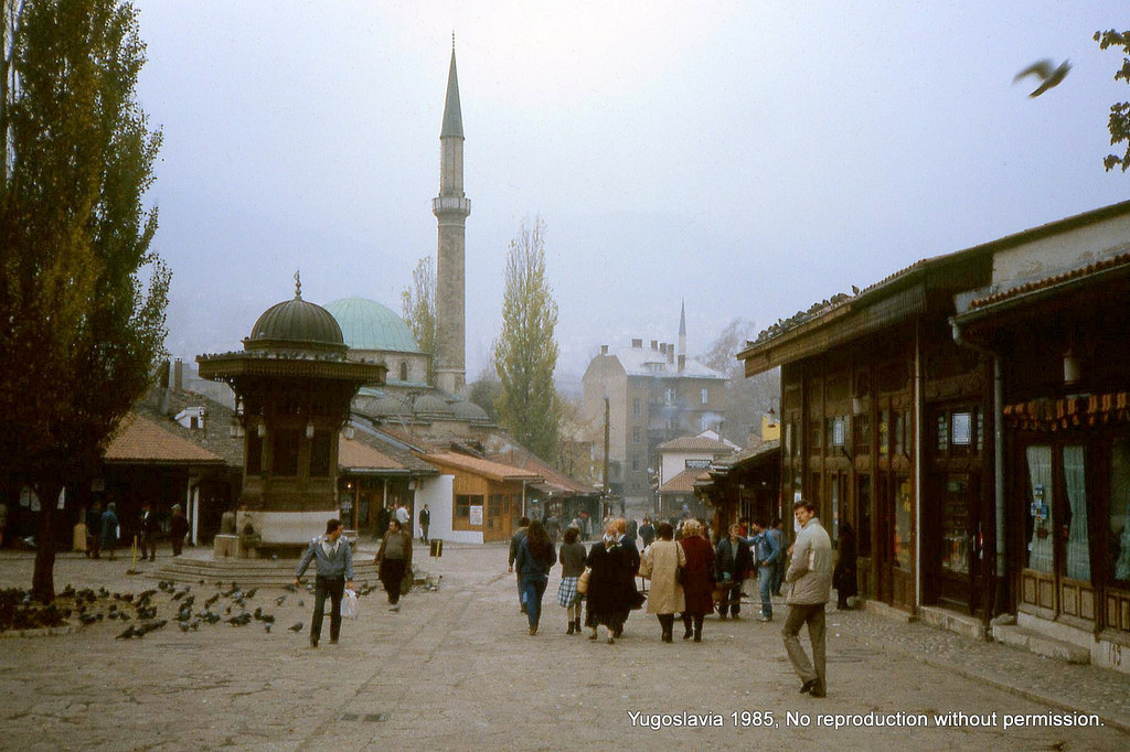 Mặc dù là một quốc gia XHCN, Nam Tư vẫn sẵn sàng bán vũ khí cho mọi quốc gia và tổ chức miễn có tiền. Trong số những khách hàng đặc biệt của Nam Tư này có Guatemala - một quốc gia Trung Mỹ có phong trào cánh tả cực kỳ mạnh. Nguổn ảnh: Flickr.