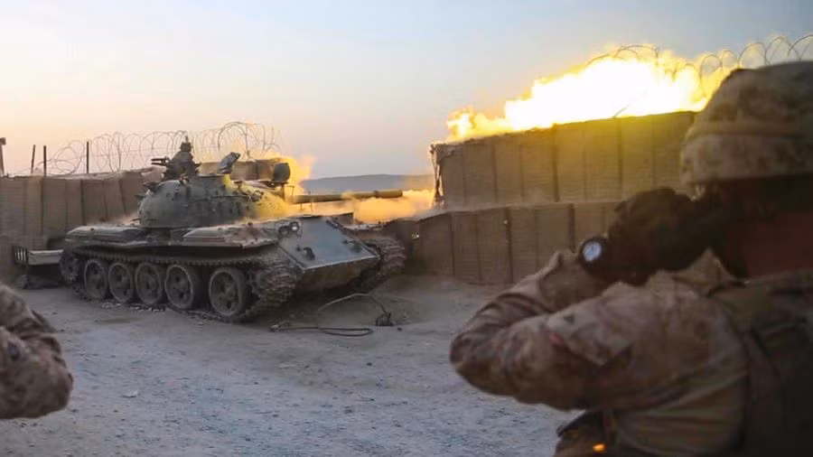 Tuy nhiên trong hợp đồng này Campuchia lại mua theo một lượng xe thiết giáp chở quân BTR khá lớn khiến việc định giá 50 chiếc T-55 trở nên khá khó khăn. Nguồn ảnh: Themedium.