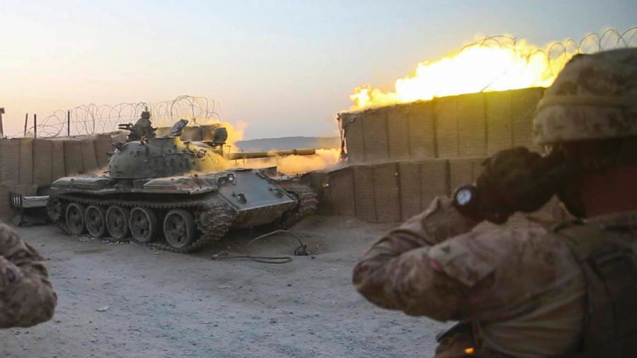 Tuy nhiên trong hợp đồng này Campuchia lại mua theo một lượng xe thiết giáp chở quân BTR khá lớn khiến việc định giá 50 chiếc T-55 trở nên khá khó khăn. Nguồn ảnh: Themedium.