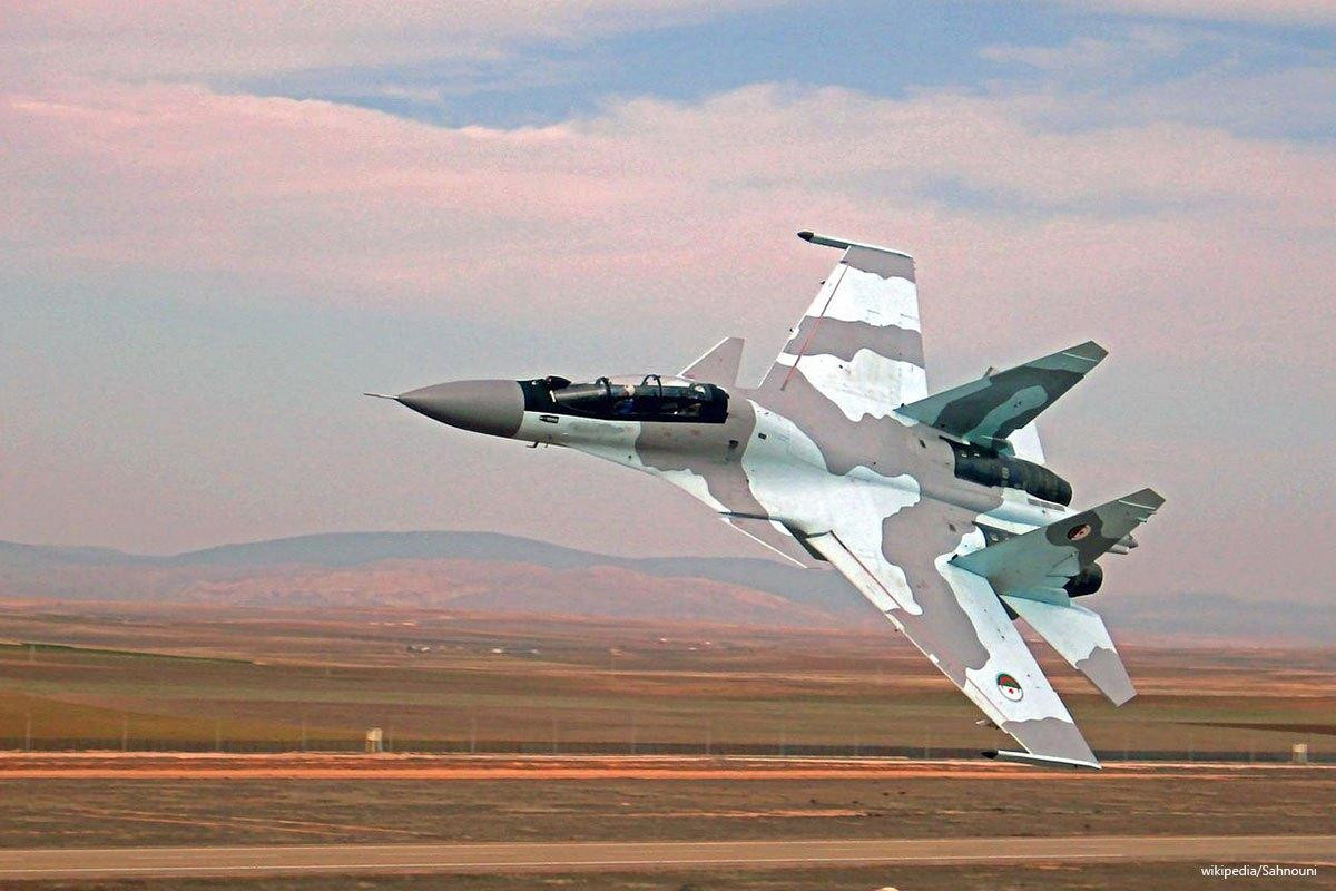 Về lực lượng Không quân, tổng cộng Không quân Algeria có 551 máy bay các loại, trong đó có 103 chiến đấu cơ, 113 cường kích cùng với khoảng 60 máy bay vận tải các cỡ. Nguồn ảnh: Militaryacces.