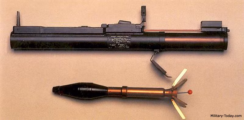 M72 LAW là súng chống tăng mang vác dùng một lần do các công ty FA Spinale, CB Weeks and PV Choate hợp tác thiết kế và sản xuất từ năm 1963. Chúng được đánh giá là có sức mạnh tương đương khẩu súng chống tăng RPG-7 huyền thoại. Nguồn ảnh: Military-Today