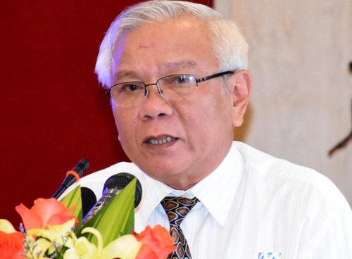 Chủ tịch Khánh Hòa cho biết, sau khi xử lý kỷ luật, Thường vụ Tỉnh ủy đã ý kiến thẳng với các nhân sự, nếu xét thấy mình không còn uy tín để làm việc thì có thể xin nghỉ.