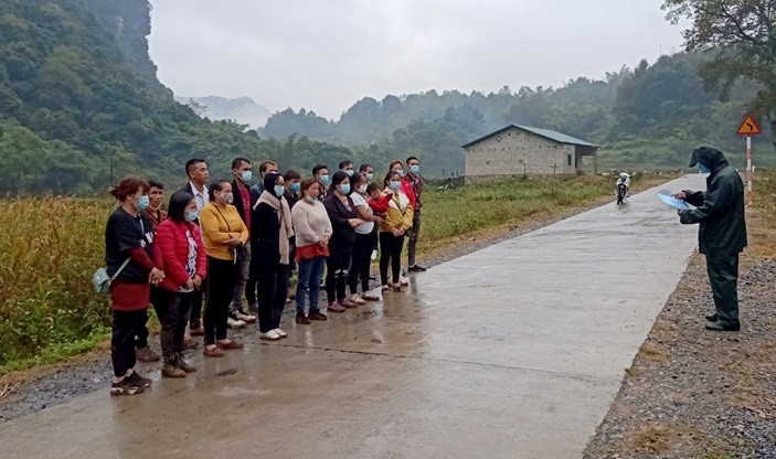  6. Phát hiện 25 công dân nhập cảnh trái phép trong đêm: Ngày 16-11, tại khu vực biên giới thuộc huyện Hạ Lang, tỉnh Cao Bằng, tổ công tác của Đồn Biên phòng Quang Long phát hiện, ngăn chặn 19 công dân (9 nam và 10 nữ) nhập cảnh trái phép từ Trung Quốc vào Việt Nam. Qua xác minh, 19 công dân khai nhận đến từ các tỉnh: Nghệ An, Điện Biên, Thái Bình… đã xuất cảnh trái phép sang các tỉnh Quảng Đông, Phúc Kiến, Quảng Tây (Trung Quốc) từ năm 2018 và đầu năm 2020 với mục đích làm thuê.