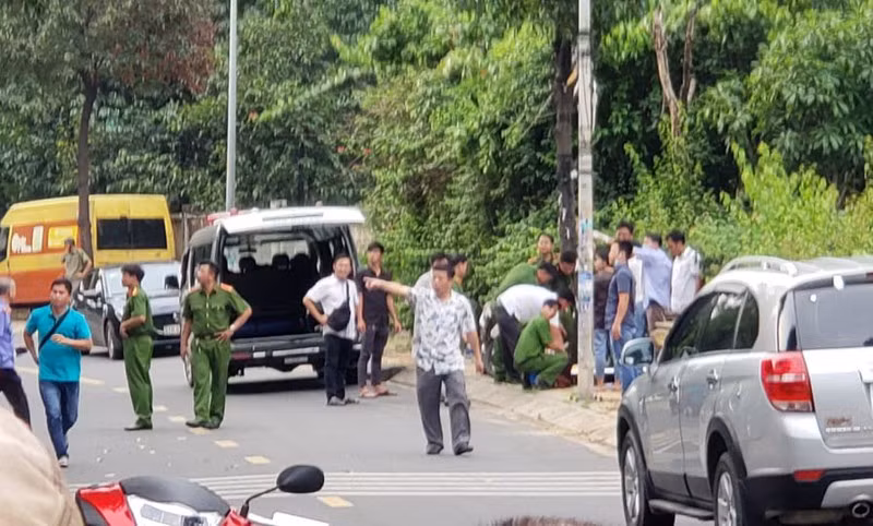  Nam sinh tử vong tại quận 9 do trầm cảm: Ngày 23/7, một nam sinh T.B.Kh (SN 1998, quê Đắk Lắk), sinh viên năm cuối trường Đại học Giao thông Vận tải TP.HCM tử vong tại đường D2, phường Tăng Nhơn Phú A, quận 9. 