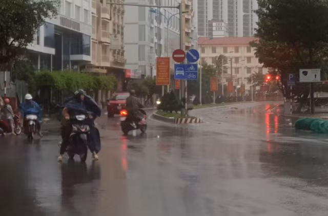 Hầu hết người đi xe 2 bánh đều không thể di chuyển. 