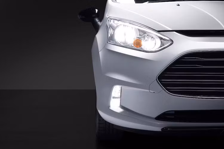  Phiên bản 2016 của B-Max sẽ được Ford bán ở các nước châu Âu trong thời gian tới.