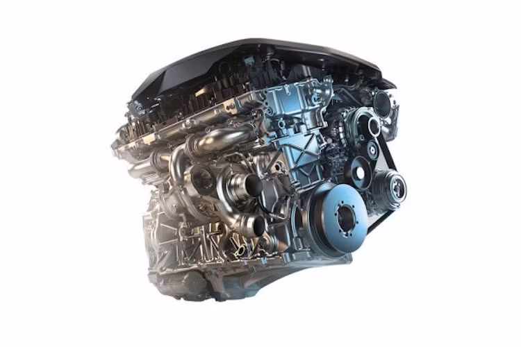 Thay đổi lớn nhất của 730i so với các phiên bản khác đó là động cơ 4 xi-lanh thẳng hàng tăng áp với mã hiệu B48, từng được trang bị cho các dòng xe khác thuộc BMW như Mini John Cooper WWorks, BMW 225i hay 330i.