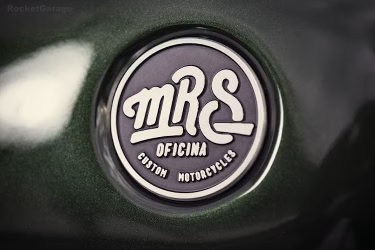 Đồng thời hãng cũng sẽ bán bộ kit chuyển đổi tới cho những người dùng dòng xe này. Như vậy, người chơi có thể tự "biến hình" Vulcan S thành cafe racer, nhiều chi tiết trên xe sẽ được lược bỏ, thay thế và "chế biến" lại.