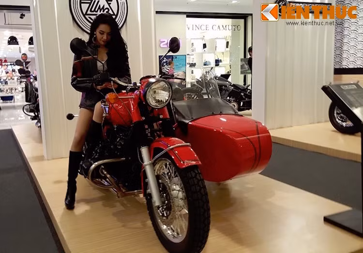 Hãng xe 3 bánh sidecar Ural chỉ có một sản phẩm đặc trưng từ bao năm nay, nhưng đã được nâng cấp với phanh đĩa và hệ thống phun xăng điện tử.