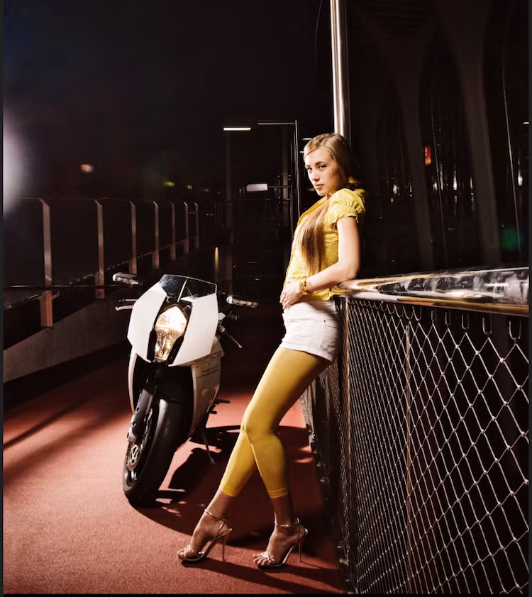 Bên cạnh động cơ mạnh mẽ, RC8 1190 còn được trang bị một loạt những phụ tùng "khủng" tới từ các hãng nổi tiếng để đạt được hiệu năng vận hành cao nhất.