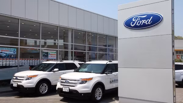 Một đại lý Ford tại Nhật Bản.