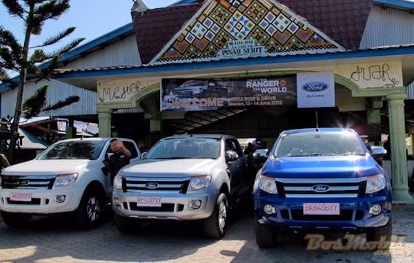 Buổi lái thử Ford Ranger tại Indonesia cách đây vài năm vắng bóng người tham gia.