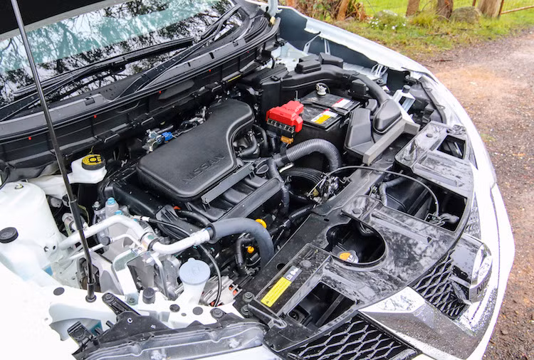 Được bán với nhiều phiên bản động cơ khác nhau tuy nhiên tại thị trường Việt Nam, Nissan X-Trail được dự đoán sẽ chỉ có các phiên bản máy xăng 2.0l và 2.5l.