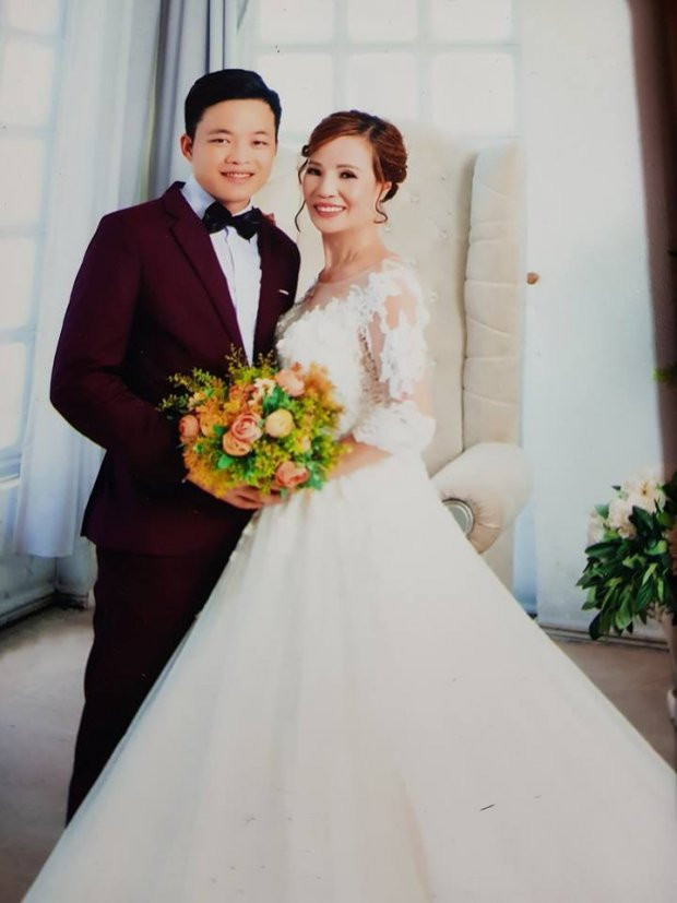 Ảnh cưới của hai người cũng được nhiều người chia sẻ lại trên mạng xã hội.