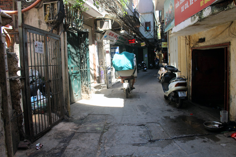 Các xe chở đá viên có mặt ở khắp ngóc ngách phố phường.