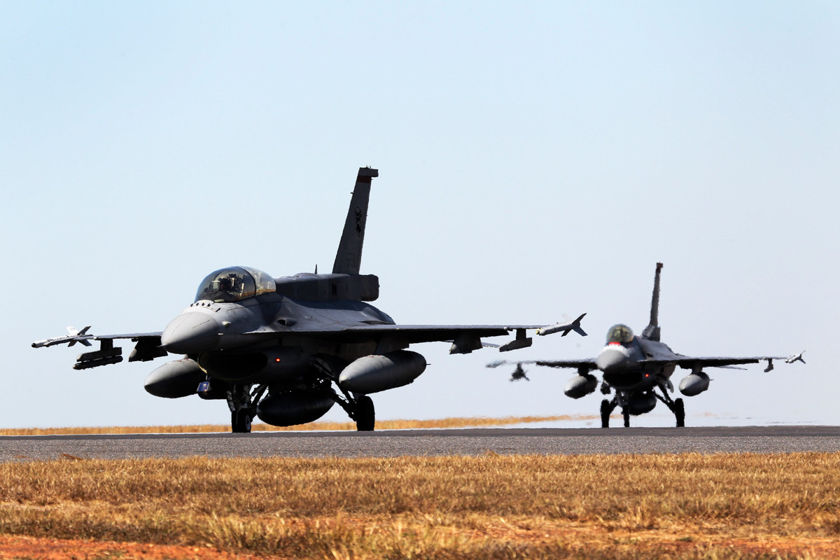 Việc Singapore thay thế F-16 bằng loại máy bay nào thì không cần thiết phải bàn vì nên biết rằng “quốc đảo” này nhiều năm nay luôn dẫn đầu độ chịu chơi mua các khí tài quân sự thuộc hàng hiện đại nhất khu vực. Điều đáng nói là số máy bay F-16 mà họ muốn thay thế. Nguồn ảnh: Wikipedia