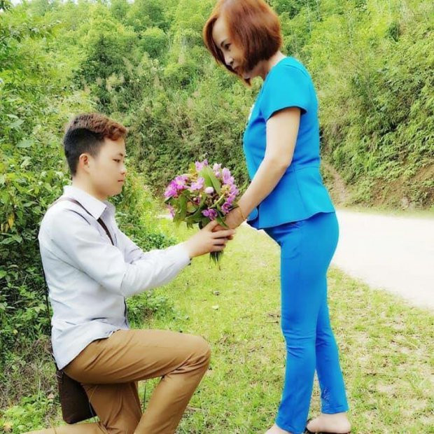 Hình ảnh tình cảm của hai nhân vật chính.