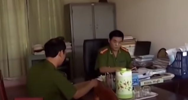 Từ những dấu vết thu thập tại hiện trường, CQĐT nhận định rất có thể đây là vụ án giết người cướp tài sản, hung thủ là người có mối quan hệ quen biết thân tình với gia đình nạn nhân, nắm rõ mọi quy luật sinh hoạt của bà Kim. Qua sàng lọc các đối tượng nghi vấn, CQĐT thấy nổi lên Nguyễn Gia Thiều (SN 1967, ngụ thôn 13, xã Nam Dong, huyện Cư Jút, tỉnh Đắk Nông) là đối tượng có nhiều biểu hiện nghi vấn.