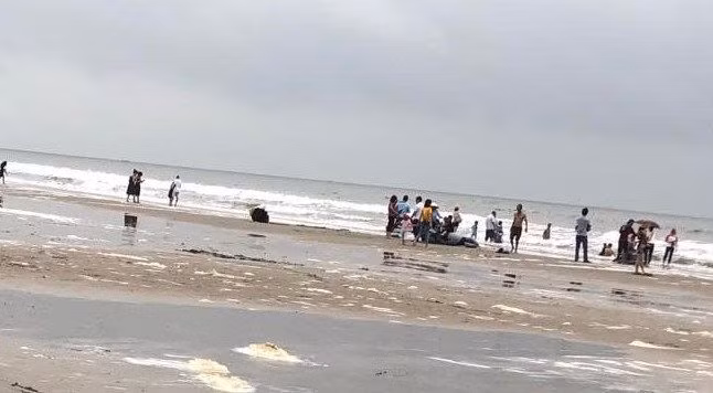  Phát hiện thi thể người phụ nữ trôi dạt trên biển: Sáng 1/3, người dân đi ra khu vực bãi biển thuộc tổ dân phố 2 (phường Hải An, thị xã Nghi Sơn, Thanh Hóa) đã phát hiện thi thể một người phụ nữ trôi dạt từ ngoài biển vào. Nạn nhân được xác định là Lương Hương Tr. (43 tuổi, trú huyện Thanh Trì, Hà Nội). Trước đó 2 ngày, chị Tr. được xác định đã để lại túi đồ ở khu vực đền Độc Cước (TP Sầm Sơn) rồi mất tích bí ẩn.