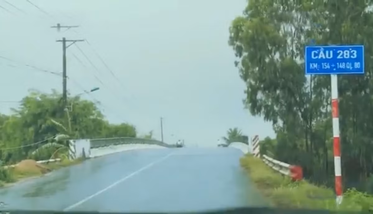 Sau khi xác nhận nạn nhân là Nguyễn Văn Lâm, hành nghề chạy xe ôm. Cơ quan điều tra đã tiến hành truy vết các mối quan hệ của nạn nhân. Qua điều tra, tối hôm trước khi phát hiện thi thể, khoảng 21h ngày 22/1/2019, sau khi nhậu xong tại nhà một người cậu bên vợ, nạn nhân có nhận 1 cuộc điện thoại của khách báo đến đón tại cầu 283 trên địa bàn.