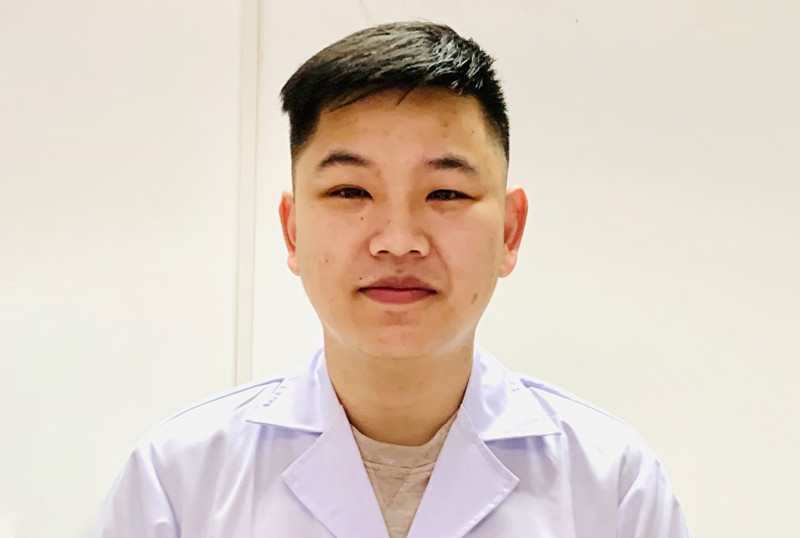  Bác sĩ Nguyễn Huy Tiến, Bệnh viện Thận Hà Nội: Là đội trưởng đội cấp cứu tiêm chủng số 1; đội trưởng đội cấp cứu phục vụ thu dung, vận chuyển người bệnh COVID-19; đội phó đội cấp cứu cơ động số 1; thành viên đội điều trị bệnh nhân COVID-19; Tham gia cùng đoàn nhân viên y tế Sở Y tế Hà Nội hỗ trợ tỉnh Bắc Giang phòng, chống dịch. 