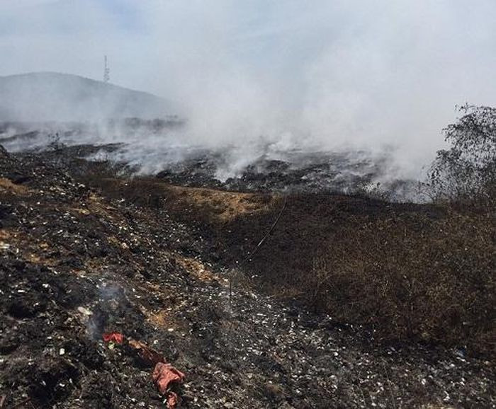  Mâu thuẫn tại bãi rác, một người bị đâm tử vong: Do 2 người đàn ông xảy ra mâu thuẫn trong quá trình phân loại rác tại bãi rác xã Nghi Yên, huyện Nghi Lộc, Nghệ An. Bất ngờ, một người đàn ông đâm đối phương tử vong. Ngày 3/3, Công an huyện Nghi Lộc cho biết đang điều tra vụ án. 