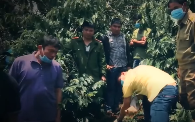 Suốt đêm 24 và rạng sáng ngày 25, lực lượng chức năng đã nỗ lực tìm kiếm các nạn nhân. Đến 5h sáng ngày 25/5/2019, lực lượng Công an bất ngờ phát hiện thi thể 3 nạn nhân, là bà Hoàng Thị Vượng cùng em Đàm Tiến Đức và Đàm Thị Nguyên Thảo bị chôn giấu trong rẫy cà phê, cách gốc cây bơ có vết máu khoảng 70m.