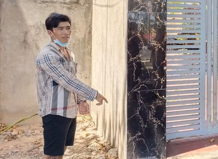  Thiếu tiền, đối tượng 'khoắng' cả trăm đồng hồ nước đem bán ve chai: Do cần tiền trả nợ nên Hoàng Văn Giang (33 tuổi, trú tại TP Vũng Tàu, tỉnh Bà Rịa – Vũng Tàu) đã thực hiện hành vi trộm cắp đồng hồ nước trên địa bàn TP Vũng Tàu để đem bán. Ngày 6/3, Công an TP Vũng Tàu cho biết đã khởi tố, bắt tạm giam Giang. 