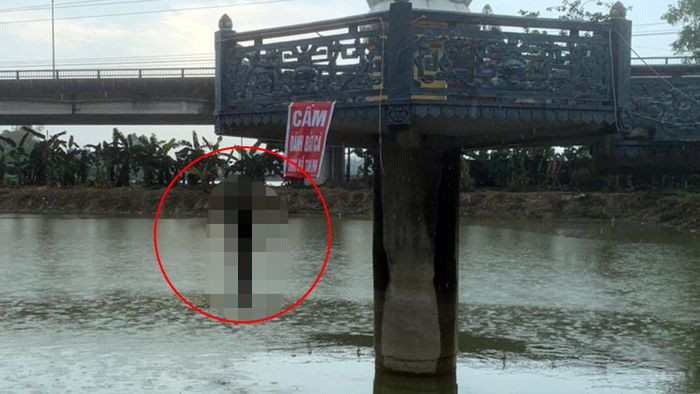  Phát hiện người đàn ông tử vong nghi treo cổ tự tử: Sáng 7/3, Công an xã Quang Châu, huyện Việt Yên (Bắc Giang) nhận được tin báo của người dân về việc có một người đàn ông nghi treo cổ tự tử dưới tượng Phật bà Quan âm trong một ngôi chùa thuộc thôn Đạo Ngạn 2. Qua nhận dạng người đàn ông ngoài 50 tuổi, cao 160 cm, mặc áo len màu đen, quần thô màu đen, đi giày đen...