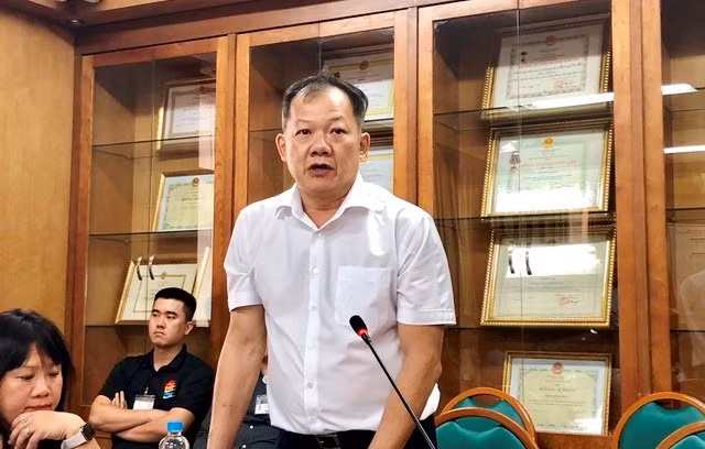 TS.BS Dương Đức Hùng hiện là Viện Trưởng Viện Giám định y khoa, Trưởng Phòng Kế hoạch tổng hợp - Bệnh viện Bạch Mai, Trưởng Đơn vị Phẫu thuật tim mạch - Viện Tim mạch Quốc gia.