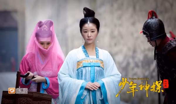 Lâm Tâm Như hóa thân thành Võ Tắc Thiên những năm tháng còn trẻ tuổi.