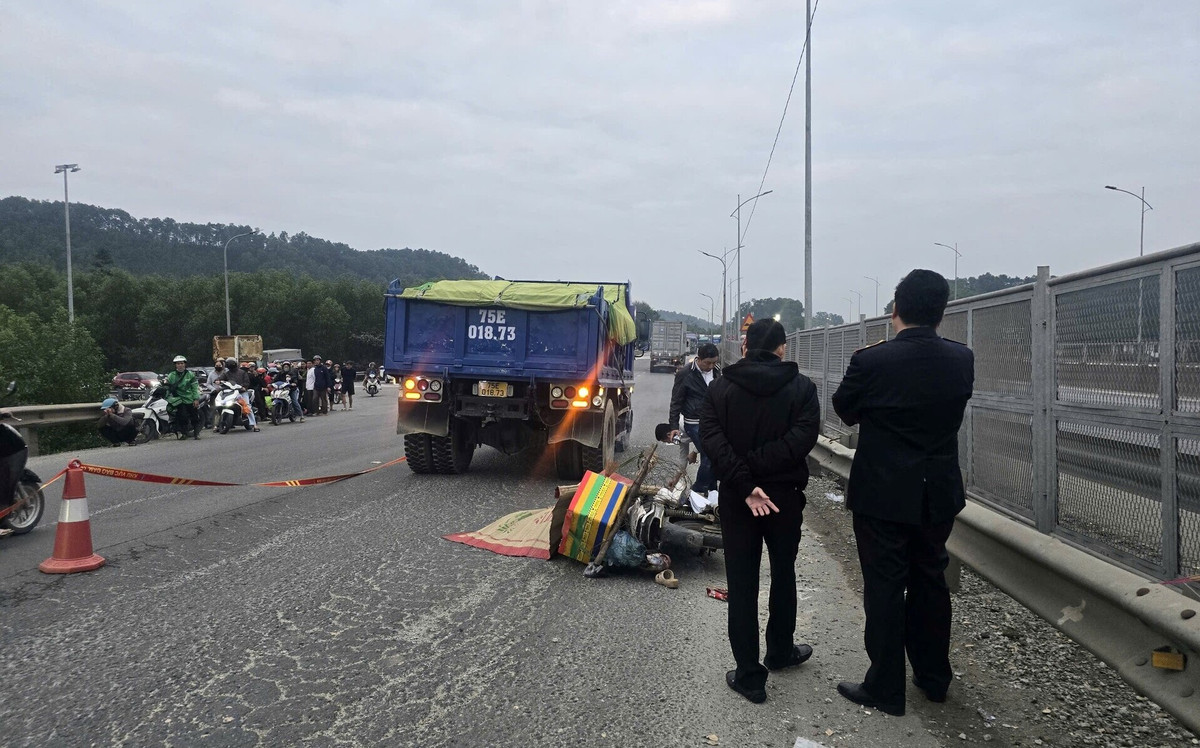 Xe may va cham xe tai, nguoi phu nu tu vong tai cho