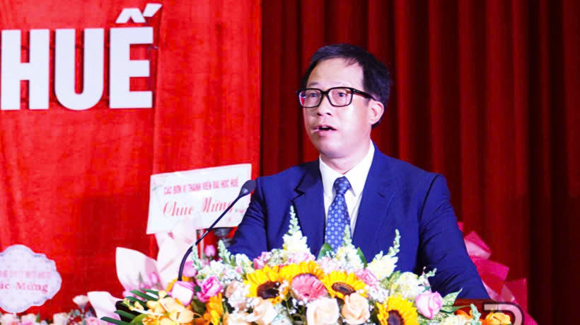 Khởi tố, bắt tạm giam Giám đốc Đại học Huế Khoi to, bat tam giam Giam doc Dai hoc Hue