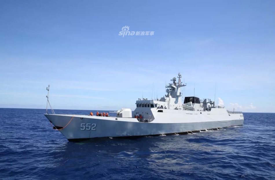 Loại hộ vệ hạm này của Hải quân Trung Quốc có định danh là Type 056 hay "Giang Đảo" có độ giãn nước chỉ 1500 tấn, chiều dài đạt 90 mét và lườn rộng tối đa 11,14 mét. Nguồn ảnh: Sina.