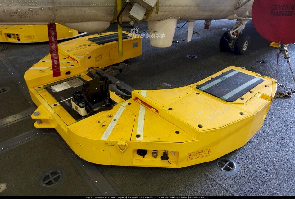 Máy trợ lực kéo trực thăng có khả năng di chuyển trực thăng chỉ cần một người điều khiển. Nguồn ảnh: Sina.