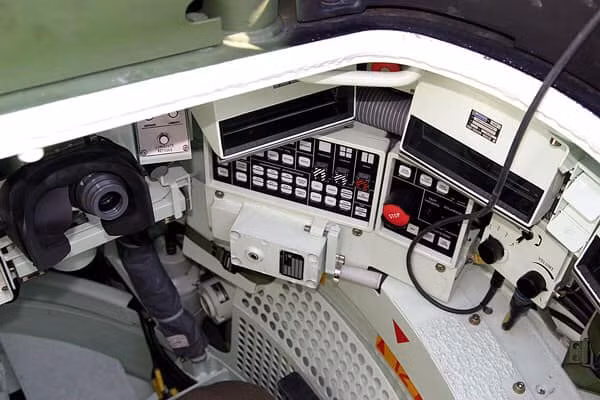 Khoang điều khiển hoả lực và toàn bộ hệ thống tháp pháo của phiên bản xe tăng chủ lực AMX-56 Leclerc đều được thiết kế lại để nó có thể chứa được khẩu pháo có cỡ nòng 140mm. Nguồn ảnh: Wot-news