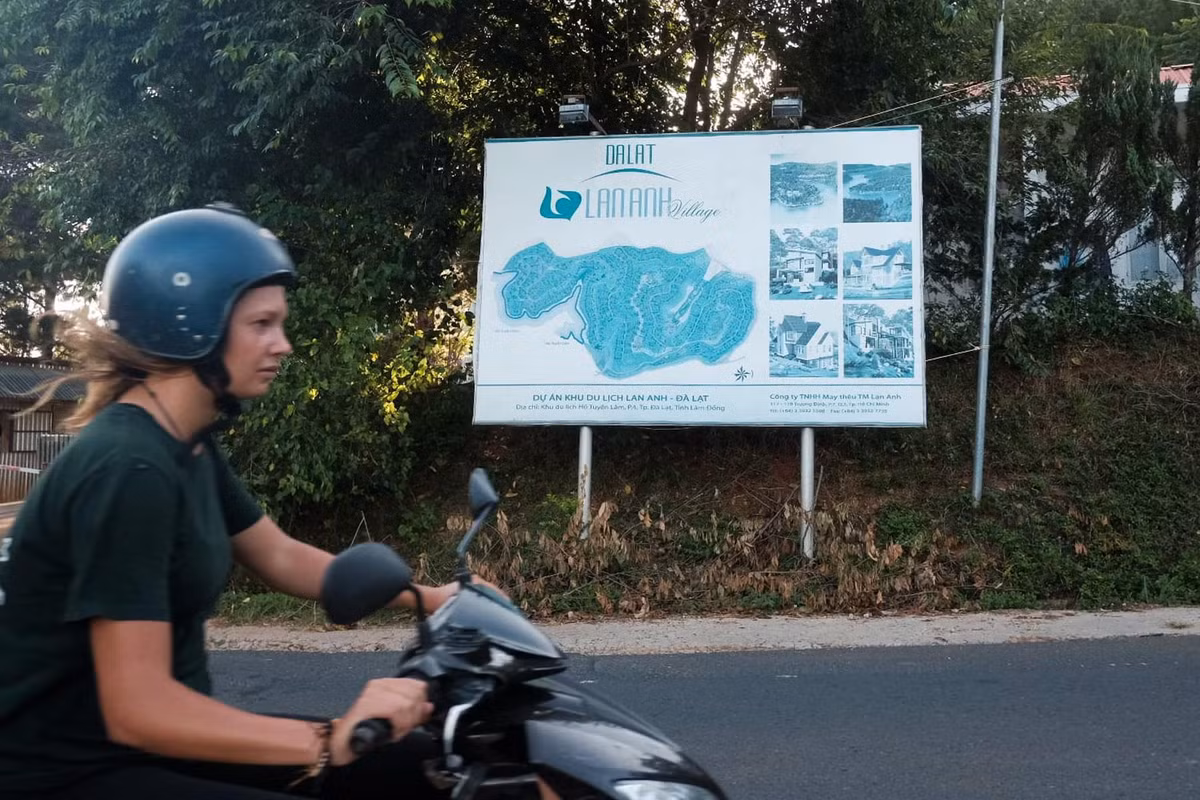 Khu nghỉ dưỡng đạt tiêu chuẩn 4 sao Lan Anh Đà Lạt của Công ty cổ phần đầu tư Lan Anh Đà Lạt cũng nằm trong danh sách vi phạm. Dự án có tổng diện tích hơn 700.000 m2, trong đó diện tích mặt hồ bị tác động khoảng 2.000 m2.