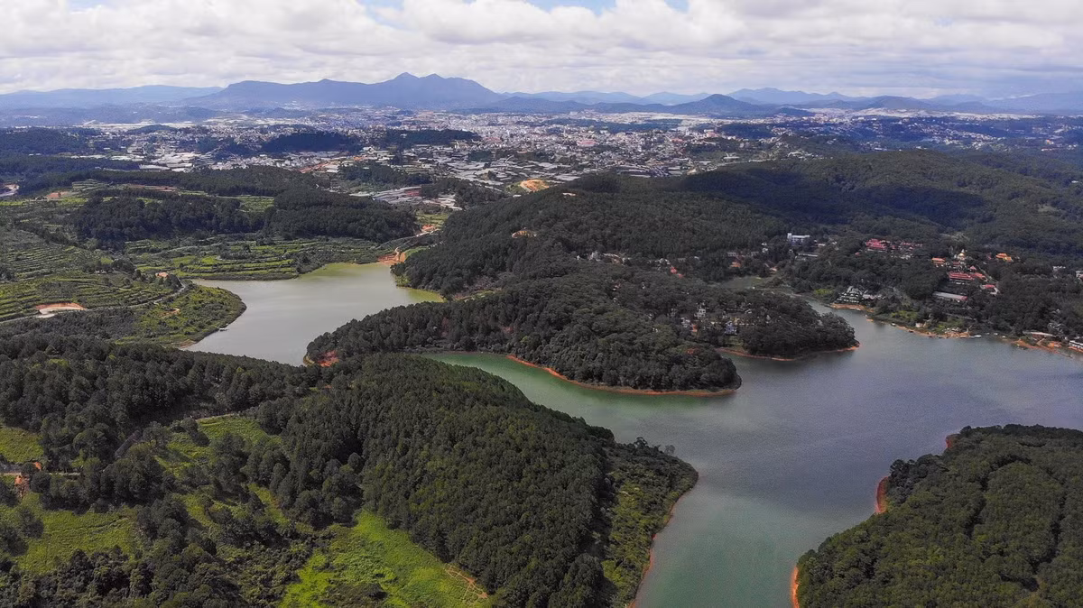 Du an bat dong san sai pham 'vay' ho Tuyen Lam, Da Lat 'tuyt coi'