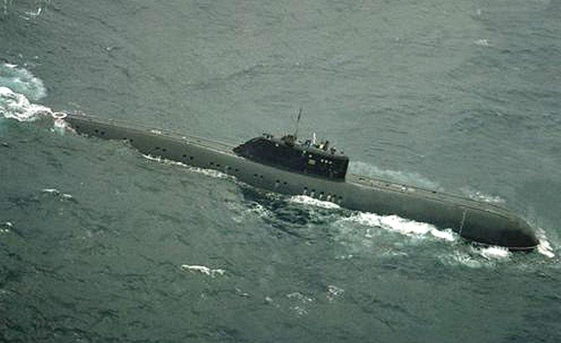 Đầu năm 1983, tàu ngầm hạt nhân K-429 được Hải quân Liên Xô đưa vào cảng để đại tu. Sau khi tàu cập bến, toàn bộ thuỷ thủ đoàn trên tàu được nghỉ phép và ngay lập tức trở về quê nhà. Nguồn ảnh: RHBT.