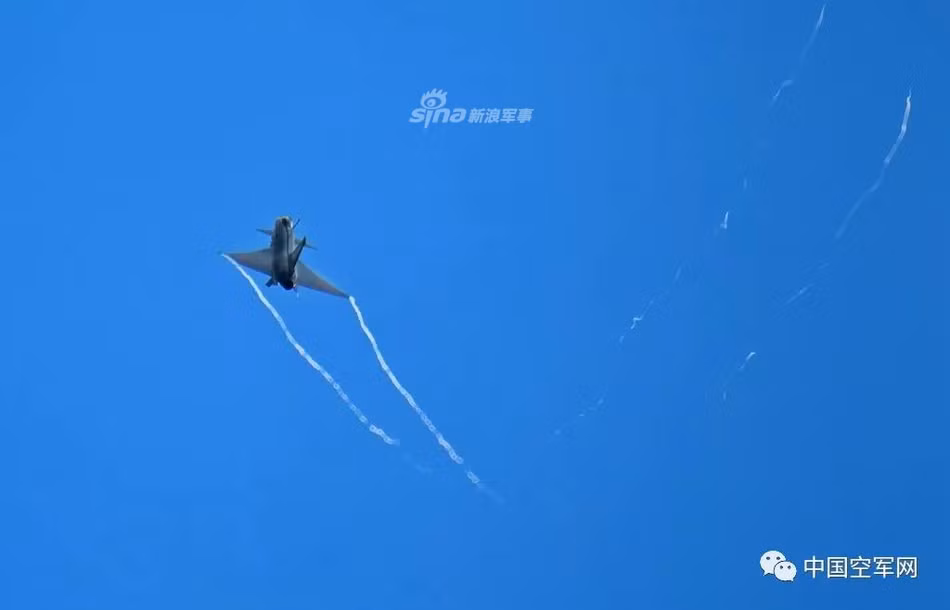 Hiện tại, Không quân Trung Quốc cùng Không quân Hải quân Trung Quốc là hai lực lượng duy nhất trên thế giới sử dụng loại tiêm kích này trong biên chế lực lượng của mình. Nguồn ảnh: Sina.