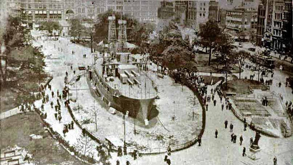 Nhiệm vụ của tàu USS Recruit là đào tạo các kỹ năng sơ đẳng nhất cho một học viên thuỷ thủ trước khi người học viên này có đủ kiến thức và kinh nghiệm để vận hành tàu thật ở dưới nước. Nguồn ảnh: QQ.