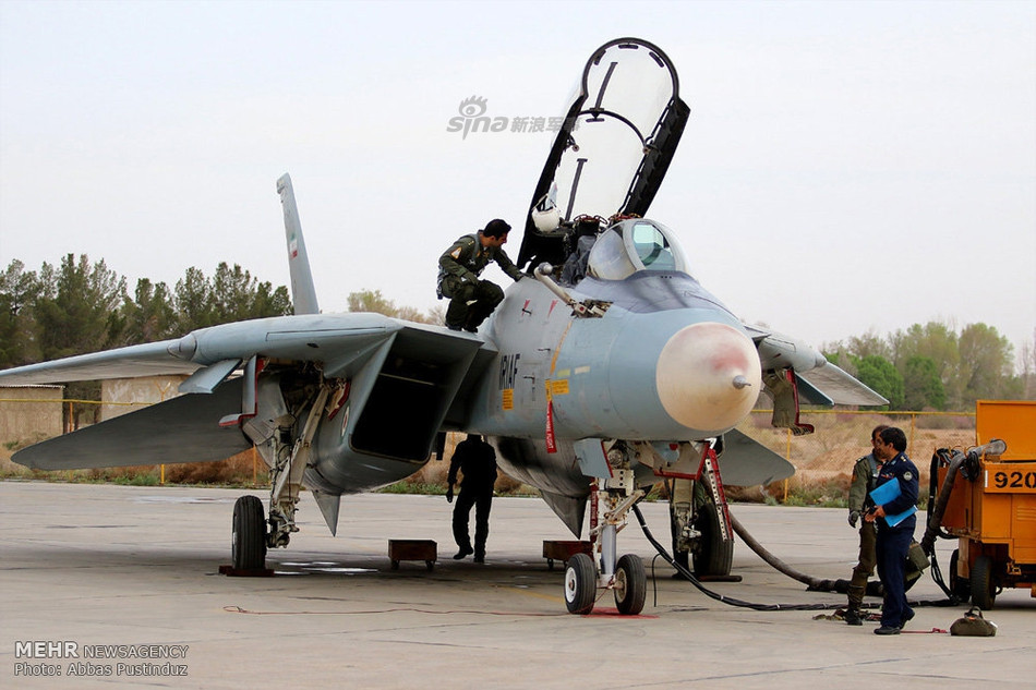 Trước việc căng thẳng giữa Mỹ và Iran đang tăng cao, Iran vừa mang dàn... vũ khí Mỹ này ra "khoe" như một cách nâng cao tinh thần chiến đấu của người dân nước này và nhằm gửi tới một thông điệp khẳng định rằng Iran hoàn toàn có đủ sức mạnh không quân để đối chọi lại với Mỹ. Nguồn ảnh: Sina.