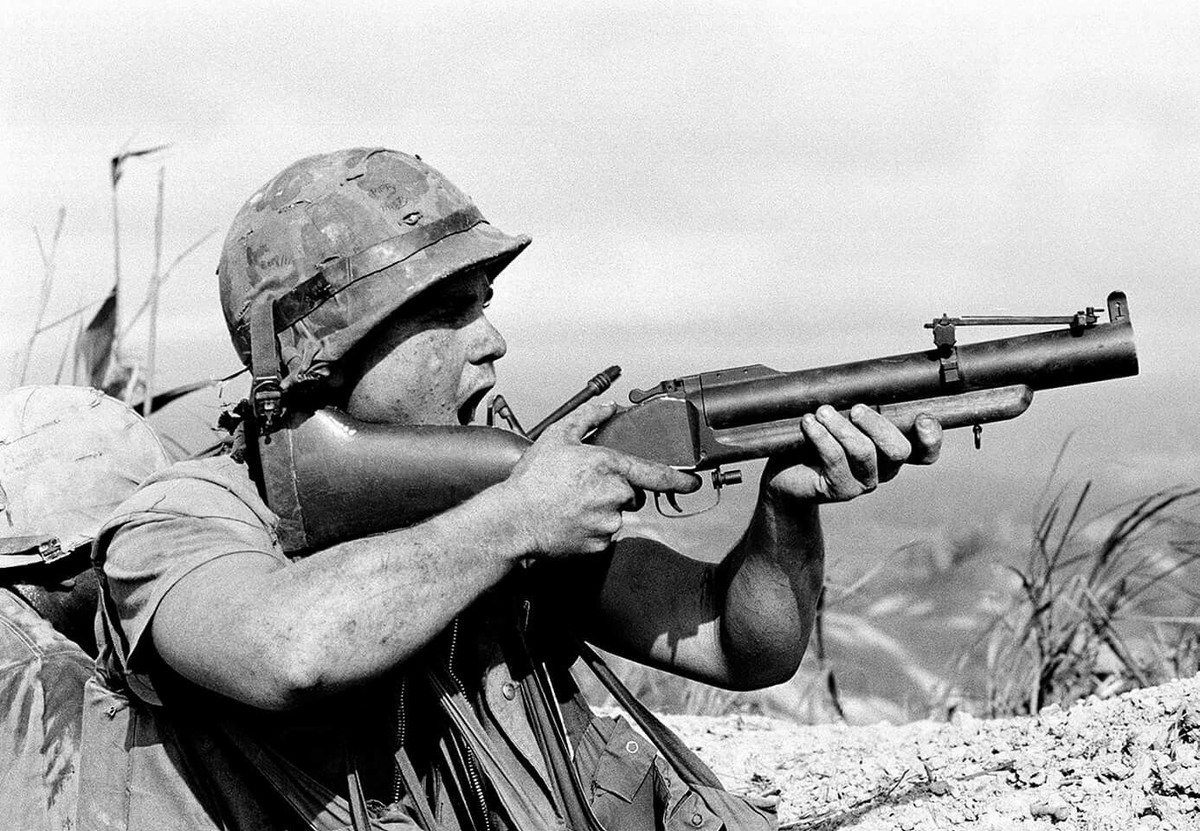 Viên đạn 40x46mm có sức công phá nhỏ hơn lựu đạn cầm tay thông thường nhưng cũng đủ để đối phương phải phân tán, không dám co cụm trong một khu vực hẹp, tạo điều kiện để các loại hoả lực cá nhân khác tiêu diệt mục tiêu. Nguồn ảnh: Archive.