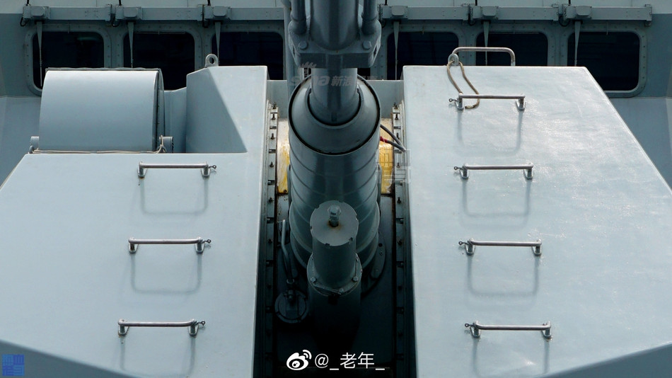 Hải pháo đa chức năng PJ26 cỡ nòng 76mm - đây là khẩu pháo đa chức năng, có thể vừa làm nhiệm vụ bắn mục tiêu mặt nước, mặt đất, vừa có thể làm nhiệm vụ phòng không bắn máy bay. Nguồn ảnh: Sina.