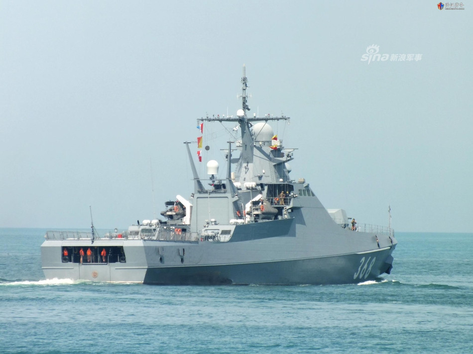 Tầm hoạt động của tàu tối đa lên tới 9000 km hoặc 60 ngày liên tục. Thuỷ thủ đoàn biên chế đủ 80 người bao gồm cả sĩ quan chỉ huy. Nguồn ảnh: Sina.